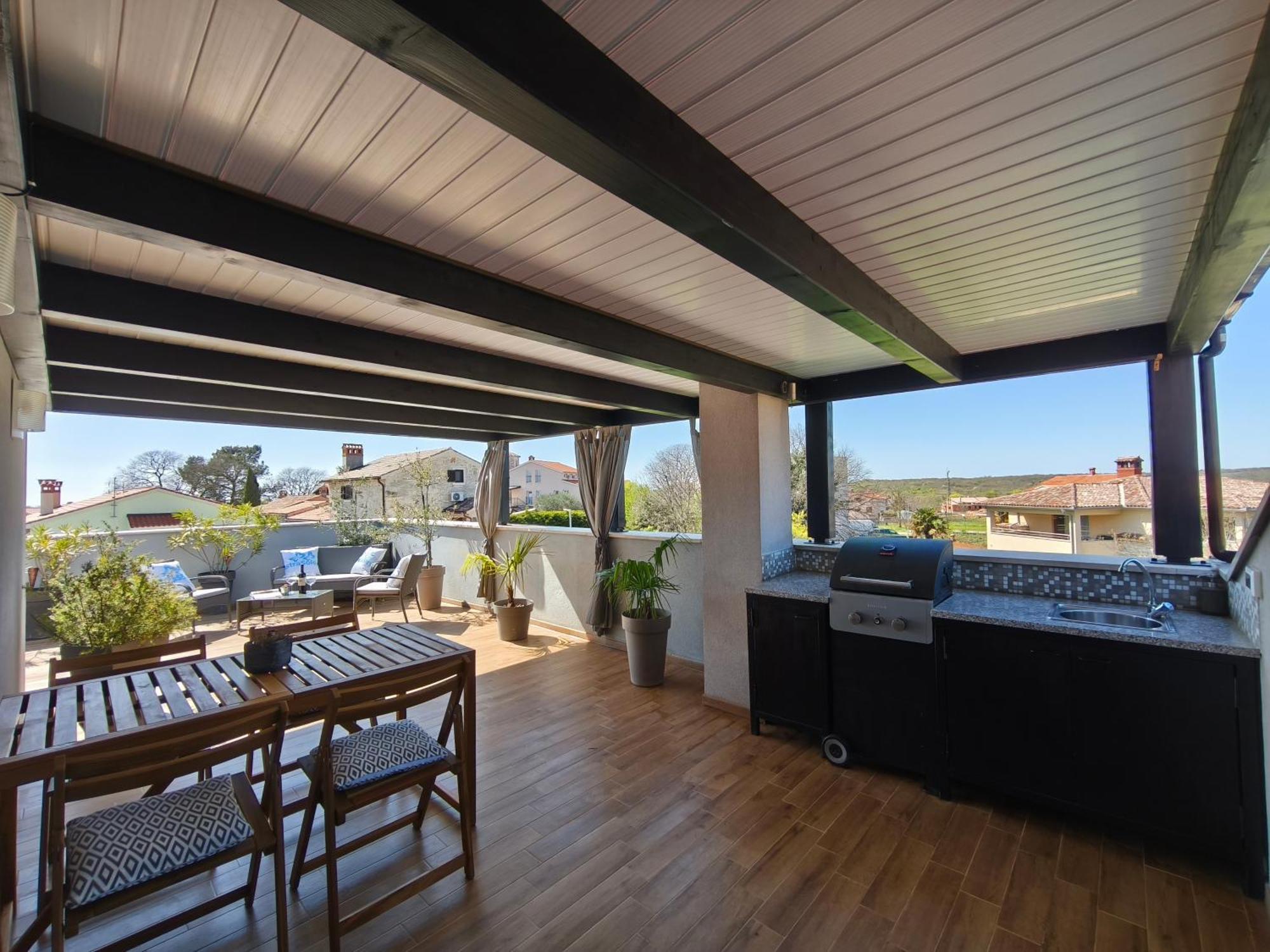 באלה Rooms And Apartments Istrasoley מראה חיצוני תמונה